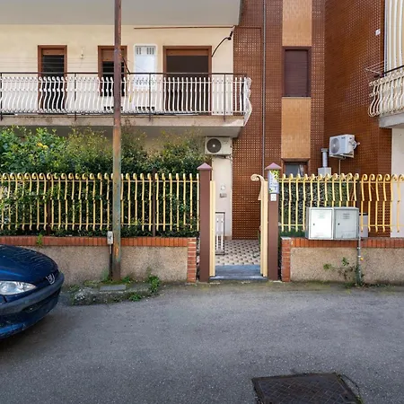 Guesthost - Lemon Tree - Casa Blu & Casa Arancione * Giardini-Naxos